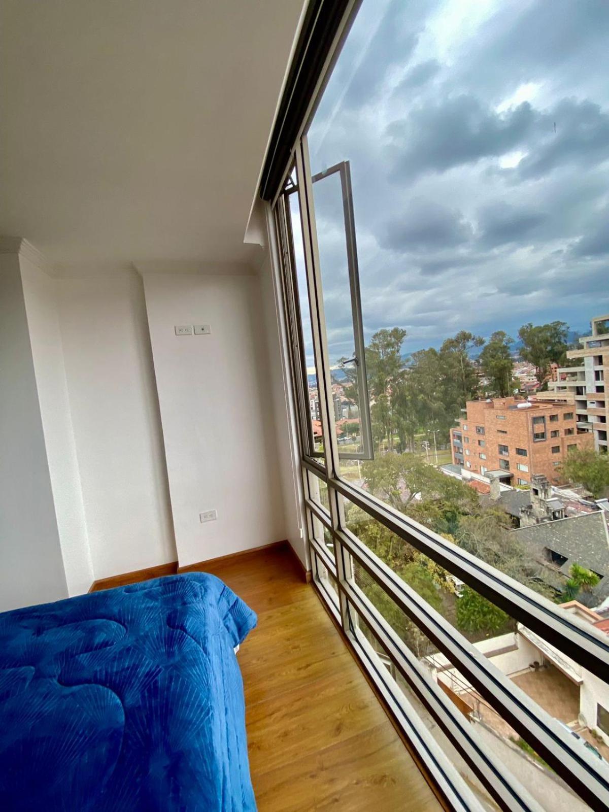 Departamento De Lujo, Cuenca, Adrianashome Exterior photo
