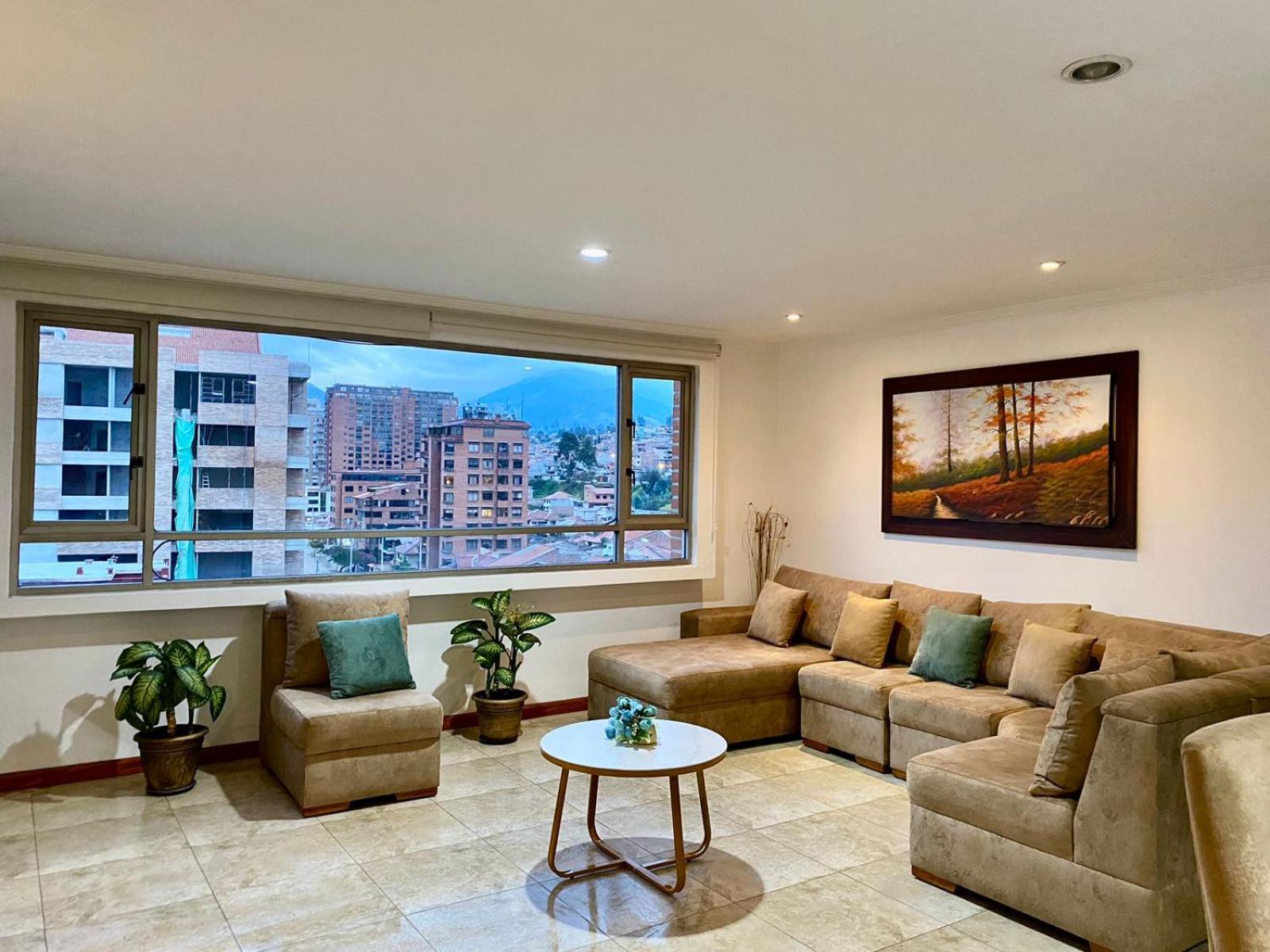 Departamento De Lujo, Cuenca, Adrianashome Exterior photo